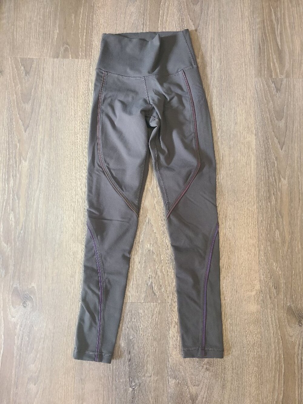 Aritzia Tnaction Tnalife Atmosphere 1997 Leggings Gray - Size XS